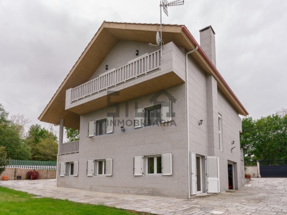VENTA CHALET EN TABOADELA