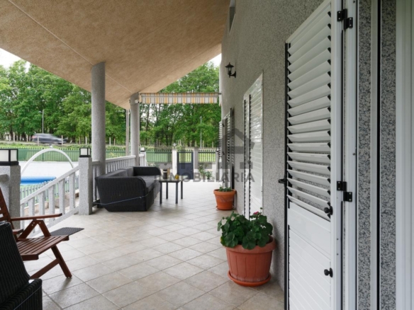 VENTA CHALET EN TABOADELA