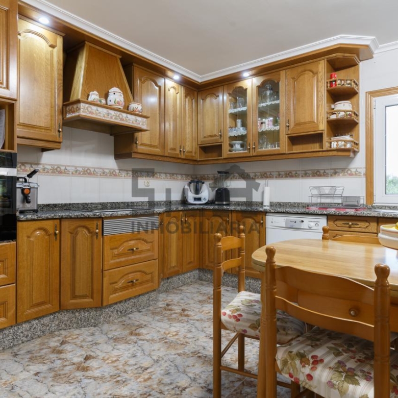 VENTA CHALET EN TABOADELA