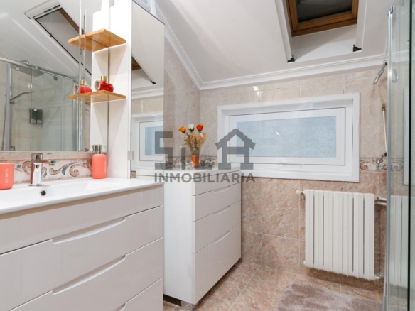 VENTA CHALET EN TABOADELA