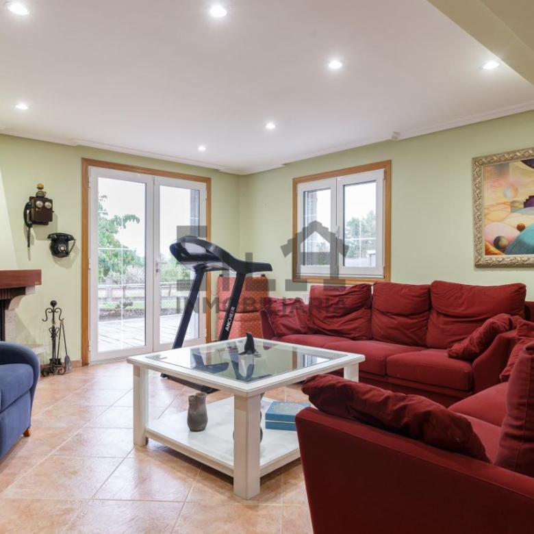 VENTA CHALET EN TABOADELA