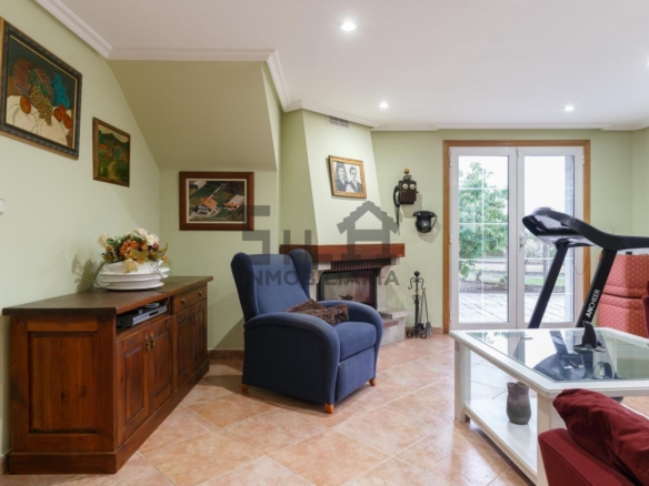 VENTA CHALET EN TABOADELA