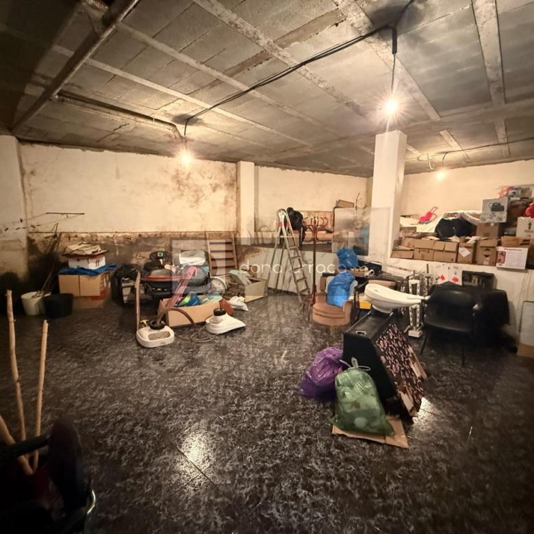 Local comercial en venta en O Porriño centro, 127 m², listo para peluquería o inversión