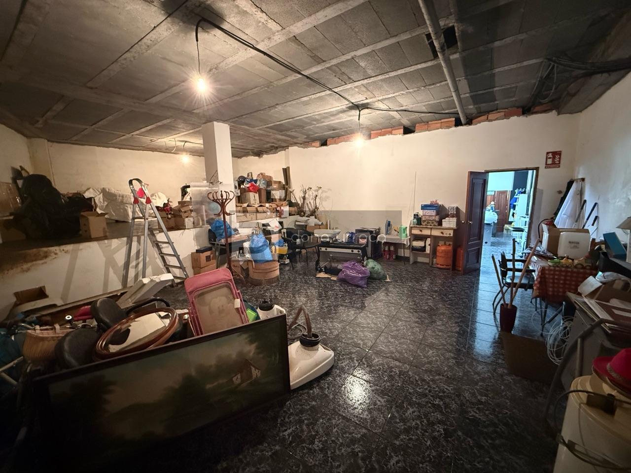 Local comercial en venta en O Porriño centro, 127 m², listo para peluquería o inversión