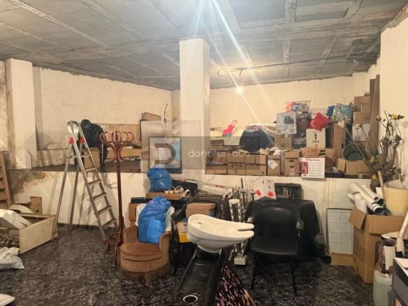 Local comercial en venta en O Porriño centro, 127 m², listo para peluquería o inversión