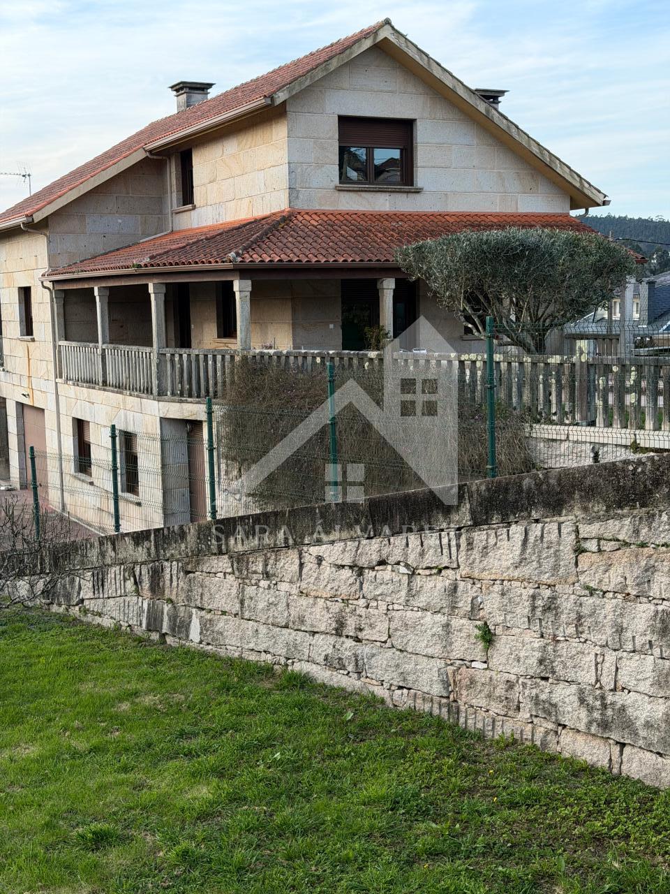 177676806103100044159_177395793268 SE VENDE IMPRESIONANTE CASA DE PIEDRA EN MOURENTE ZONA DEL LICEO CASINO MERCANTIL PRÓXIMA A LA CIUDAD DE PONTEVEDRA