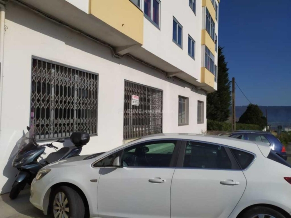 AMPLIO LOCAL EN VENTA