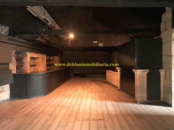 GRAN PROPIEDAD DE 745m2 EN LA ZONA MONUMENTAL DE TUI