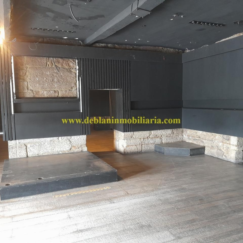 GRAN PROPIEDAD DE 745m2 EN LA ZONA MONUMENTAL DE TUI