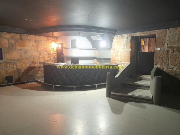 GRAN PROPIEDAD DE 745m2 EN LA ZONA MONUMENTAL DE TUI