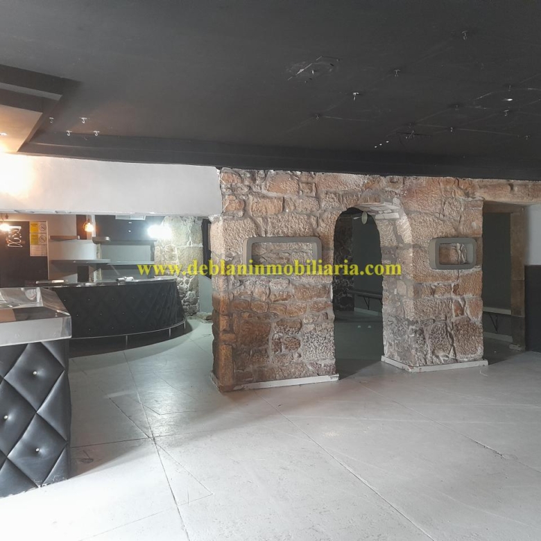 GRAN PROPIEDAD DE 745m2 EN LA ZONA MONUMENTAL DE TUI