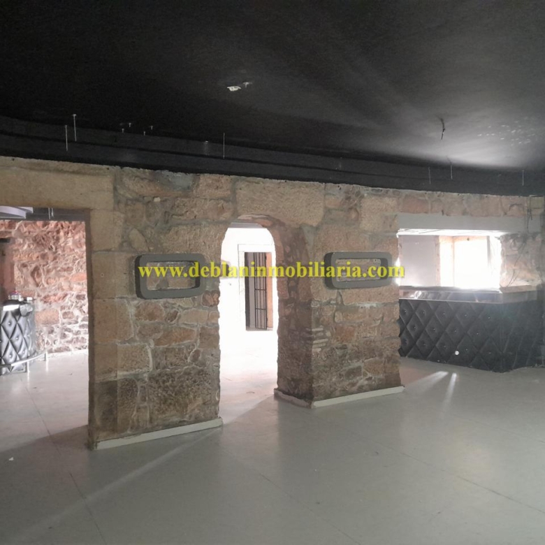 GRAN PROPIEDAD DE 745m2 EN LA ZONA MONUMENTAL DE TUI