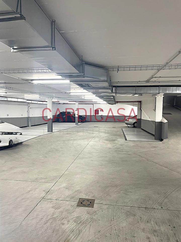 177739349611900005940_177737695350 Plaza para coche pequeño tipo (Smart).