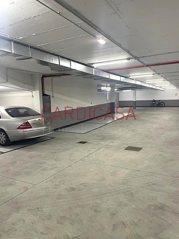 177739349783600005940_177737694255 Plaza para coche pequeño tipo (Smart).