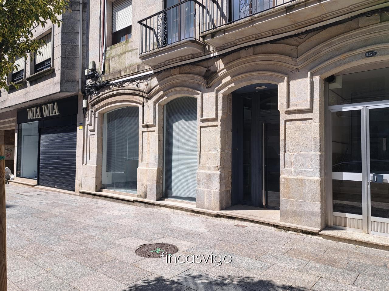 177756125596100029215_177738771845 Local en plena peatonal del Calvario