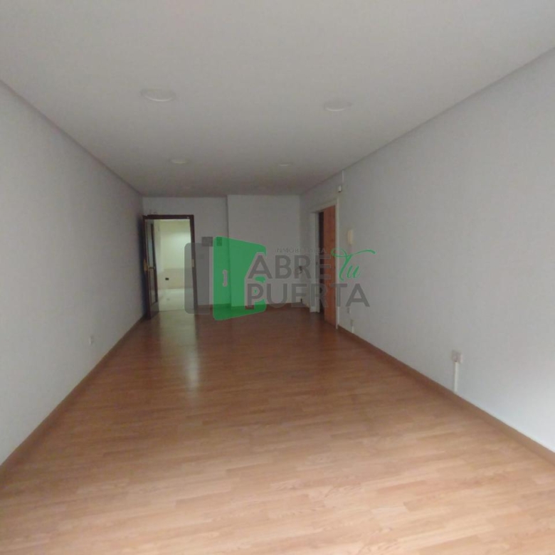 OFICINA EN ALQUILER