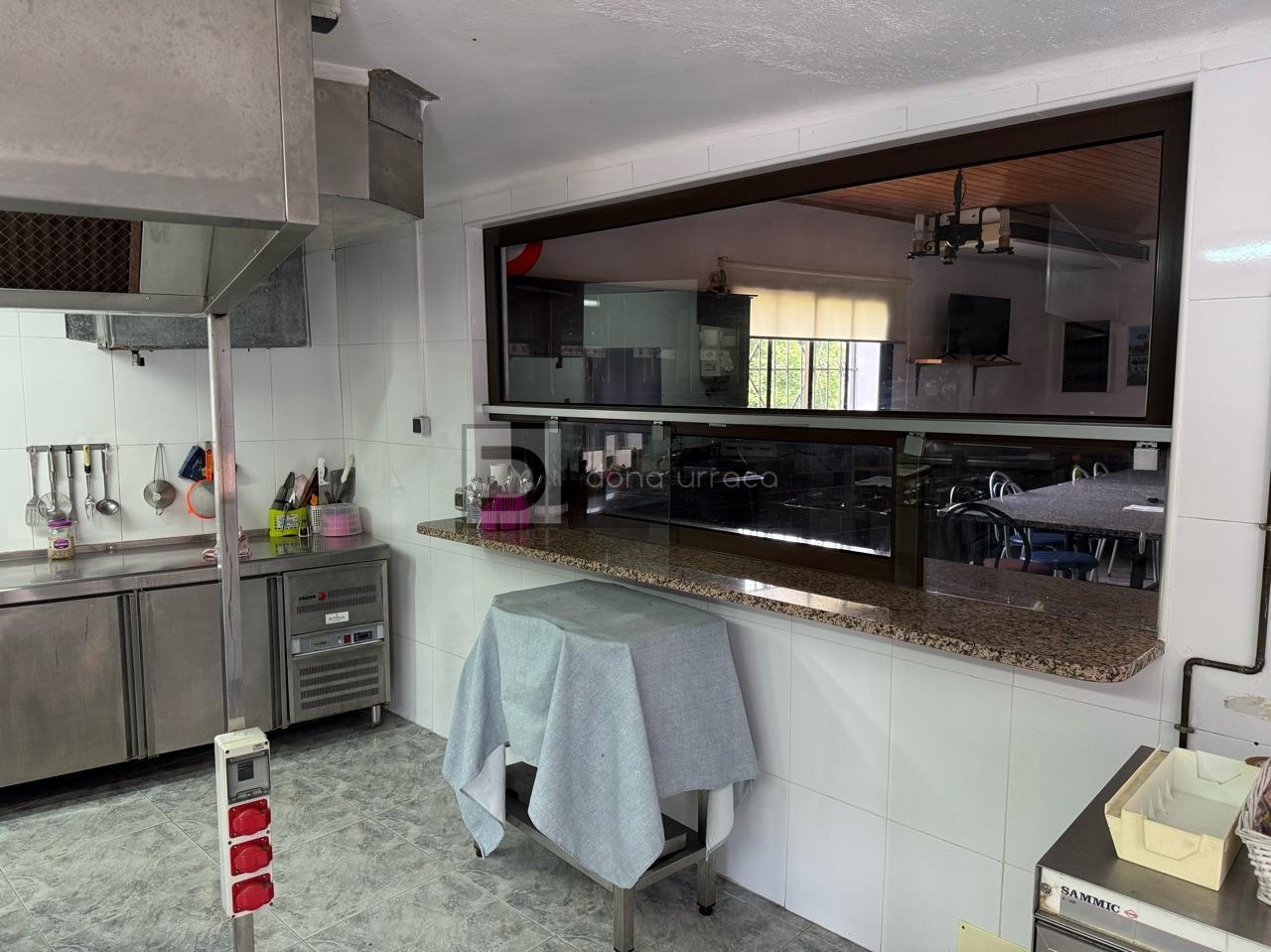 177823162113200029260_177822793625 ESPECTACULAR BAR- PARRILLADA EN TUI CON GRAN PARKING Y TERRAZA – ¡LISTO PARA FUNCIONAR!