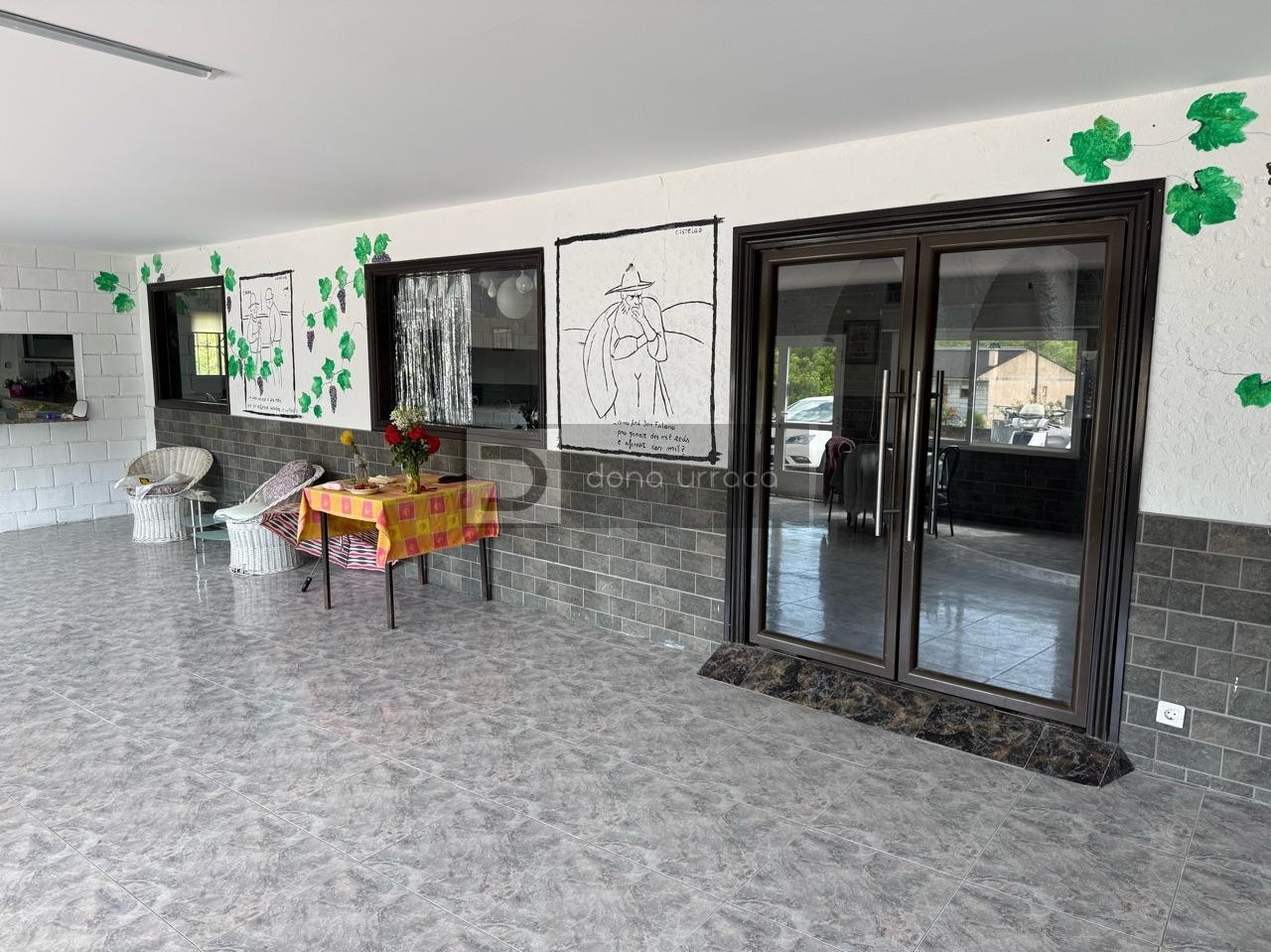 177823162410300029260_177822793523 ESPECTACULAR BAR- PARRILLADA EN TUI CON GRAN PARKING Y TERRAZA – ¡LISTO PARA FUNCIONAR!