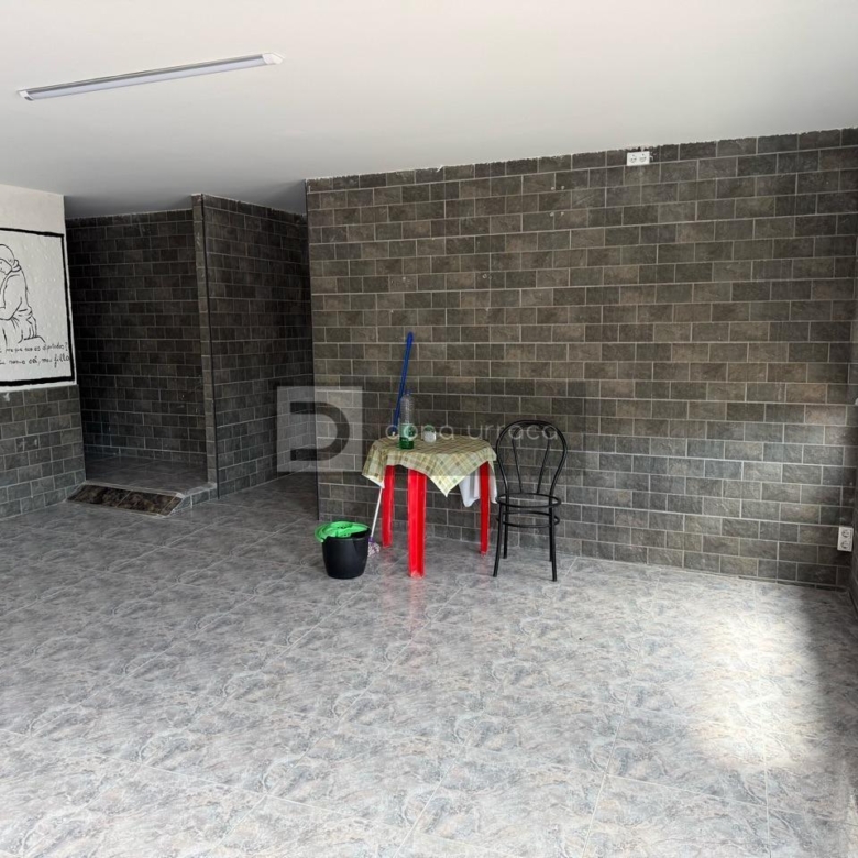ESPECTACULAR BAR- PARRILLADA EN TUI CON GRAN PARKING Y TERRAZA – ¡LISTO PARA FUNCIONAR!