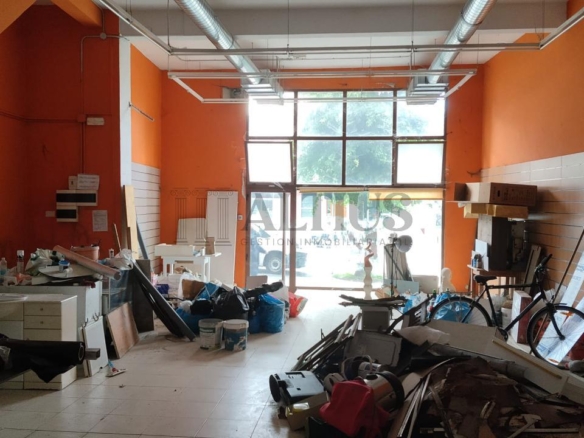Local comercial en alquiler en Avenida Rodríguez de Viguri – 200 m² con opción de ampliación