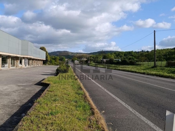 VENTA NAVE EN SARRIA