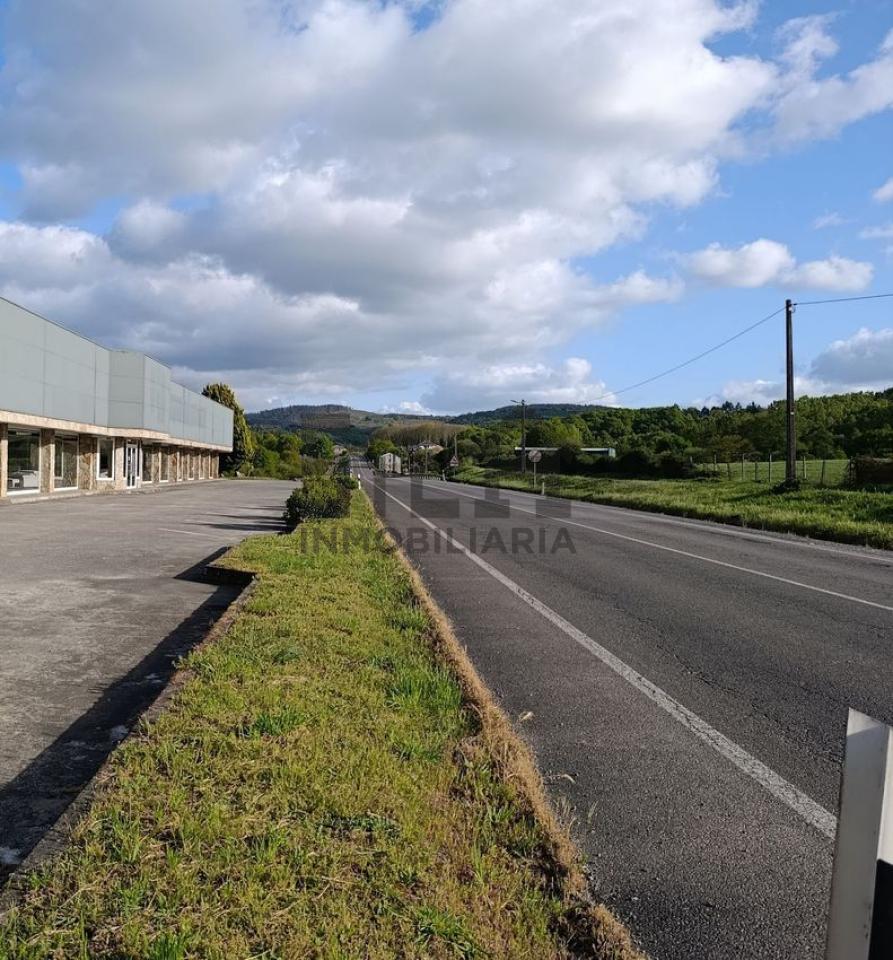VENTA NAVE EN SARRIA