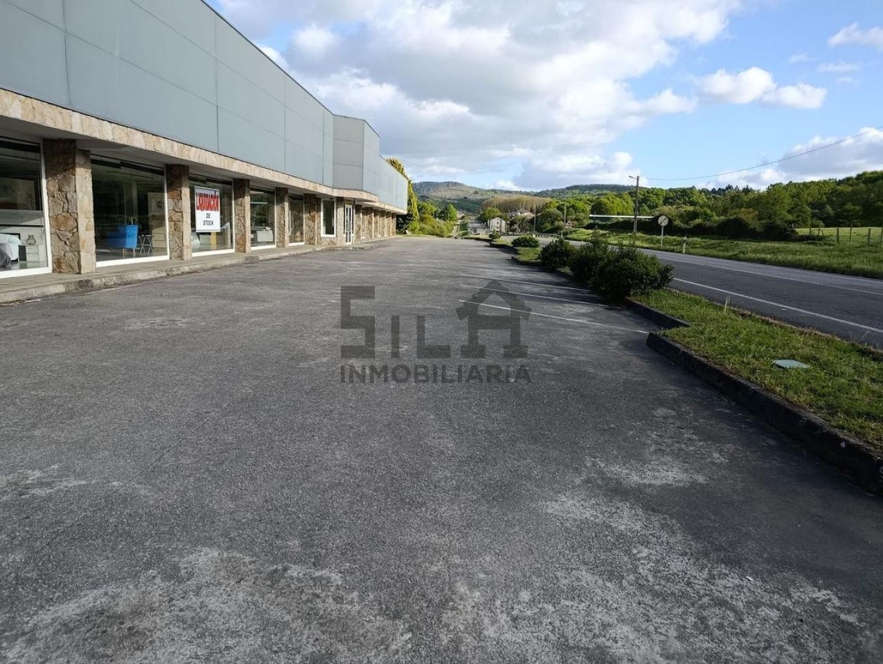 VENTA NAVE EN SARRIA