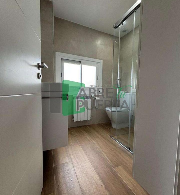 PISO EN VENTA EN LA ZONA DE LAGUNAS, CERCA DE LA UNIVERSIDAD
