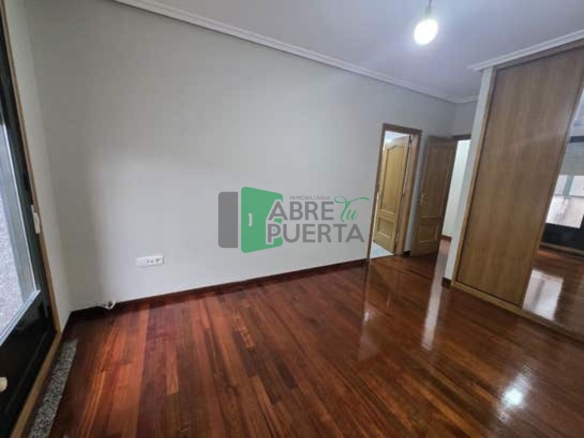 PISO EN VENTA EN LA CALLE RÍO DEVA