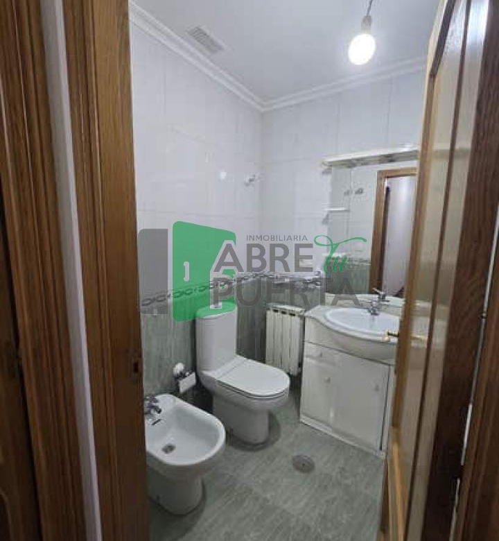 PISO EN VENTA EN LA CALLE RÍO DEVA