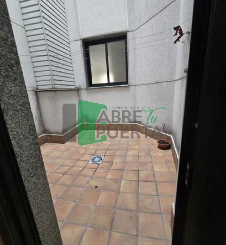 PISO EN VENTA EN LA CALLE RÍO DEVA