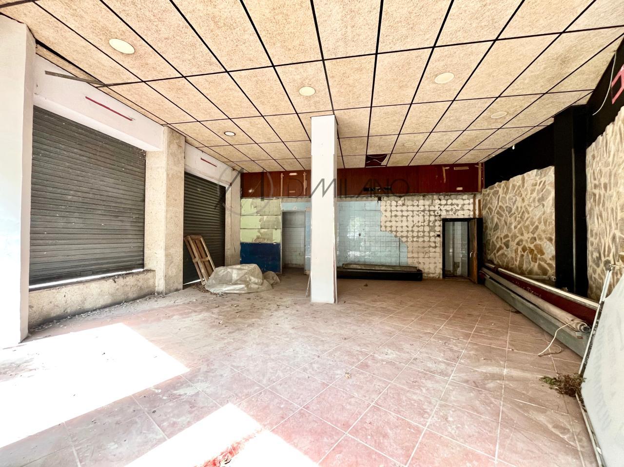 177911891160100029311_177911763176 LOCAL EN ESQUINA CON MUCHA LUZ Y POTENCIAL JUNTO A PIZARRO
