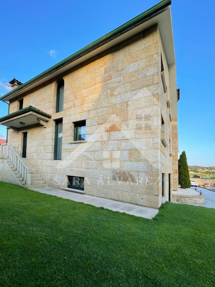 177919100634500041087_174629142338 SE VENDE CASA O CHALET DE PIEDRA CON 5 HABITACIONES Y CON VISTAS A LA RIA PROXIMO A PONTEVEDRA