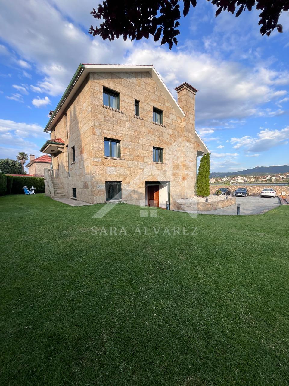 177919100822500041087_174650620076 SE VENDE CASA O CHALET DE PIEDRA CON 5 HABITACIONES Y CON VISTAS A LA RIA PROXIMO A PONTEVEDRA