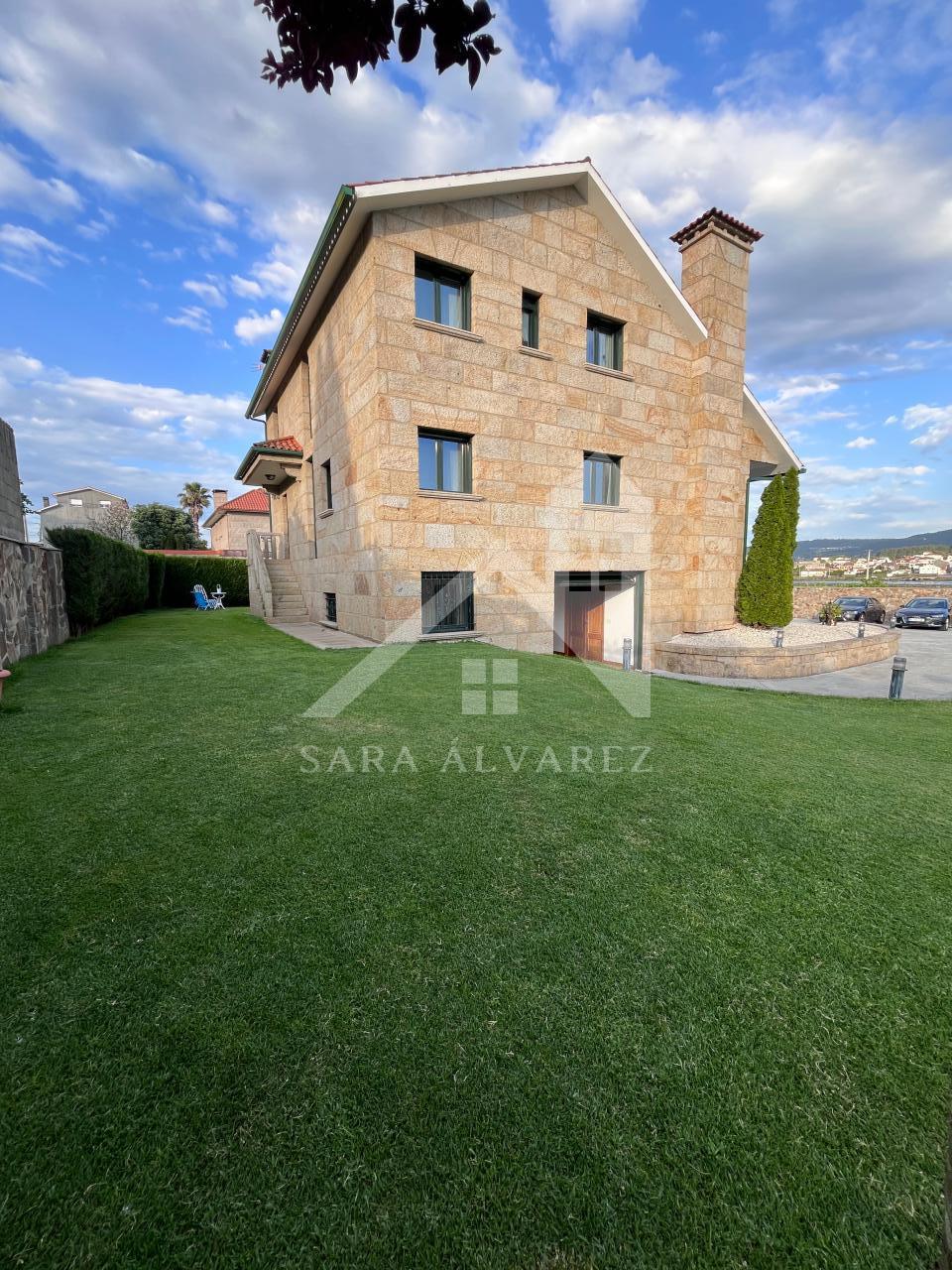 177919100867800041087_174650619771 SE VENDE CASA O CHALET DE PIEDRA CON 5 HABITACIONES Y CON VISTAS A LA RIA PROXIMO A PONTEVEDRA