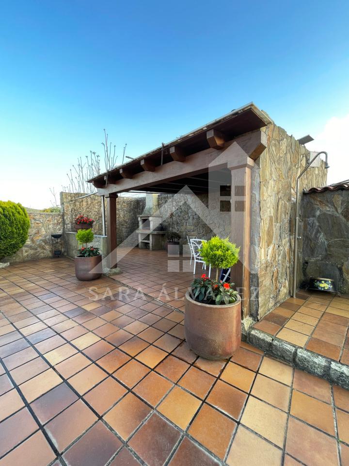 177919101049700041087_174629145319 SE VENDE CASA O CHALET DE PIEDRA CON 5 HABITACIONES Y CON VISTAS A LA RIA PROXIMO A PONTEVEDRA