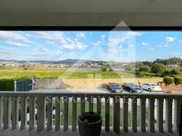 SE VENDE CASA O CHALET DE PIEDRA CON 5 HABITACIONES Y CON VISTAS A LA RIA PROXIMO A PONTEVEDRA