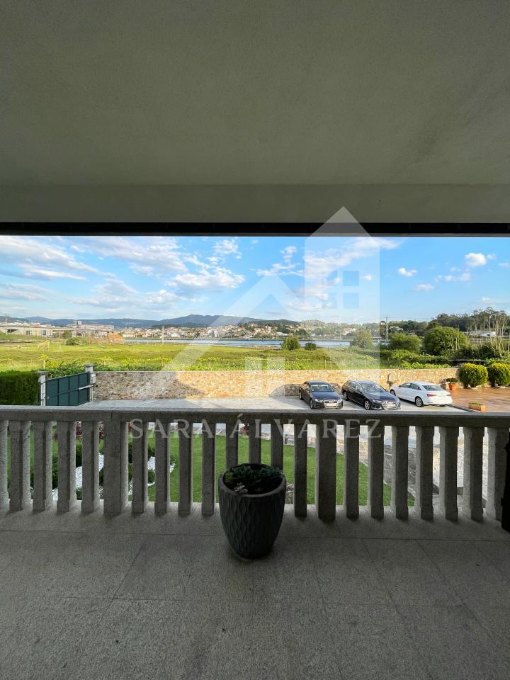 177919101567600041087_174629139745 SE VENDE CASA O CHALET DE PIEDRA CON 5 HABITACIONES Y CON VISTAS A LA RIA PROXIMO A PONTEVEDRA