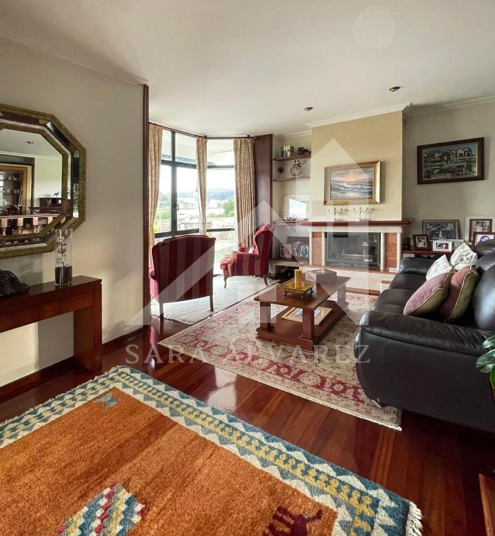 SE VENDE CASA O CHALET DE PIEDRA CON 5 HABITACIONES Y CON VISTAS A LA RIA PROXIMO A PONTEVEDRA