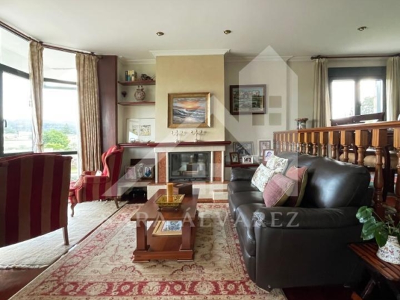 SE VENDE CASA O CHALET DE PIEDRA CON 5 HABITACIONES Y CON VISTAS A LA RIA PROXIMO A PONTEVEDRA