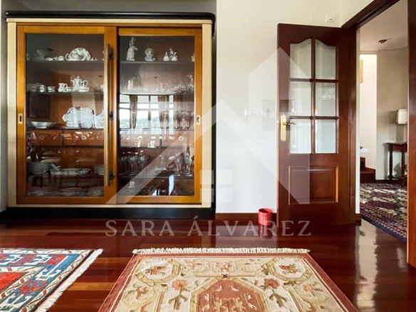 SE VENDE CASA O CHALET DE PIEDRA CON 5 HABITACIONES Y CON VISTAS A LA RIA PROXIMO A PONTEVEDRA