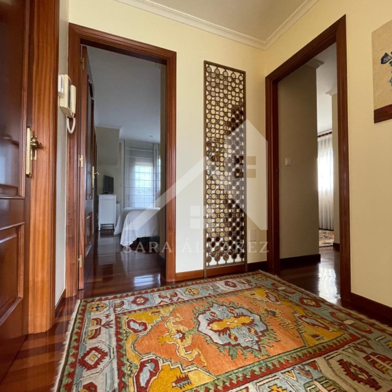 SE VENDE CASA O CHALET DE PIEDRA CON 5 HABITACIONES Y CON VISTAS A LA RIA PROXIMO A PONTEVEDRA