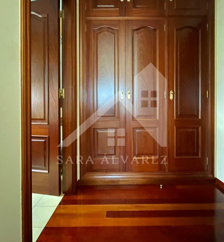 SE VENDE CASA O CHALET DE PIEDRA CON 5 HABITACIONES Y CON VISTAS A LA RIA PROXIMO A PONTEVEDRA