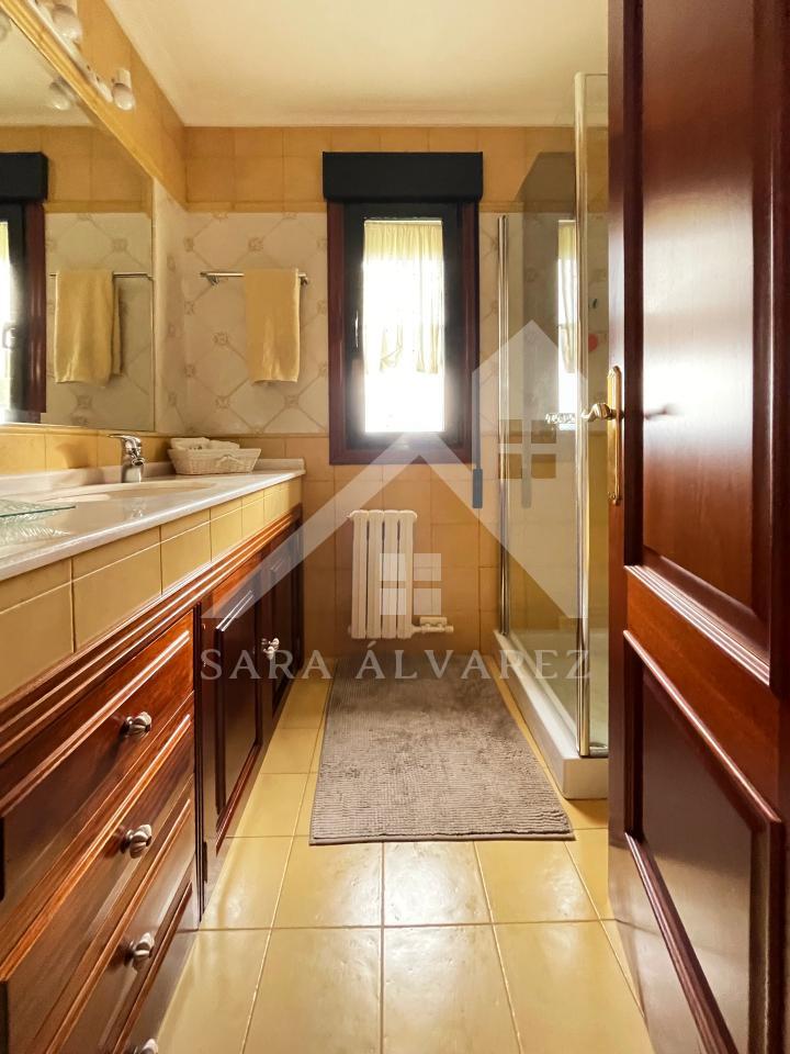 177919103153300041087_174629195809 SE VENDE CASA O CHALET DE PIEDRA CON 5 HABITACIONES Y CON VISTAS A LA RIA PROXIMO A PONTEVEDRA