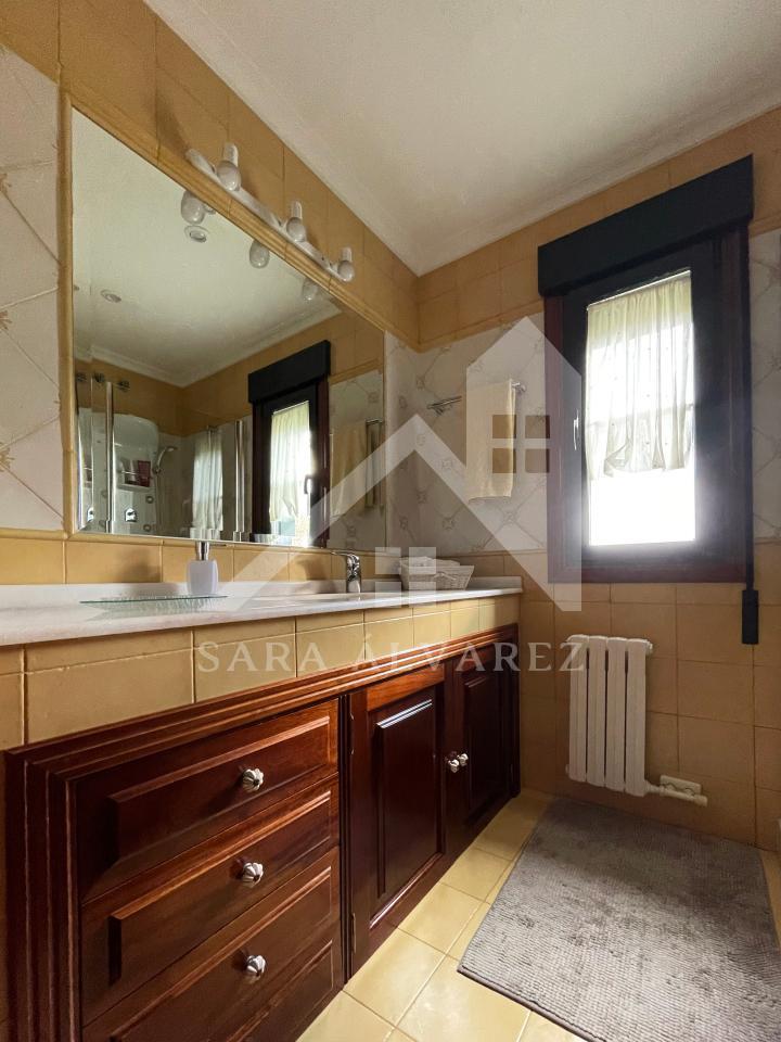 177919103168700041087_174629193313 SE VENDE CASA O CHALET DE PIEDRA CON 5 HABITACIONES Y CON VISTAS A LA RIA PROXIMO A PONTEVEDRA