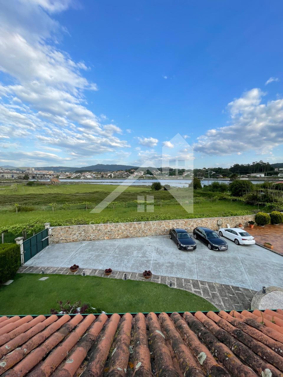 177919103479500041087_174650639724 SE VENDE CASA O CHALET DE PIEDRA CON 5 HABITACIONES Y CON VISTAS A LA RIA PROXIMO A PONTEVEDRA