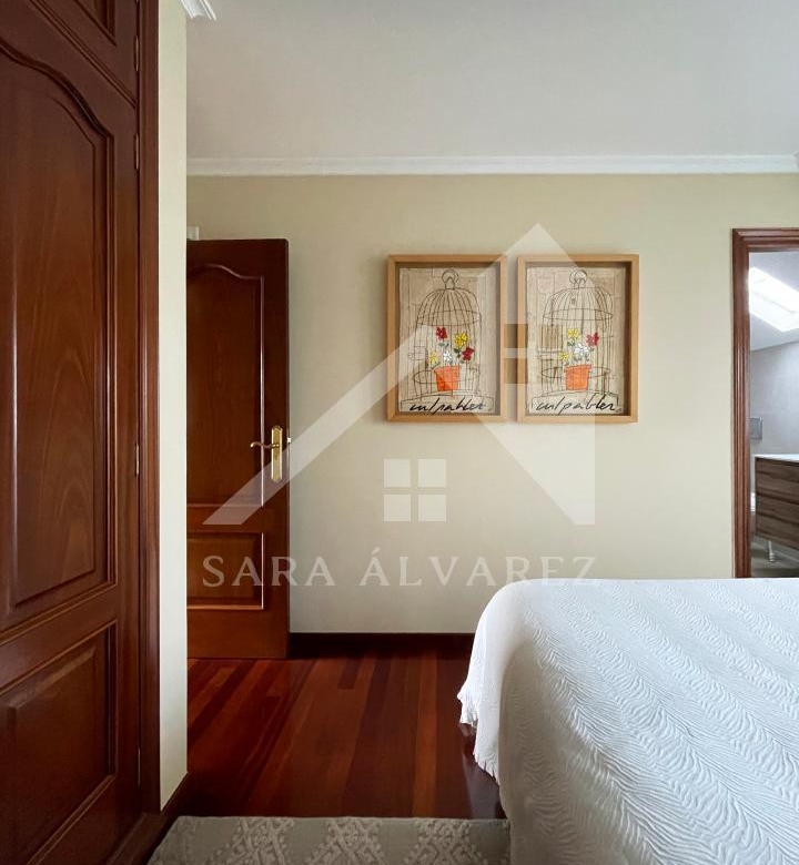 SE VENDE CASA O CHALET DE PIEDRA CON 5 HABITACIONES Y CON VISTAS A LA RIA PROXIMO A PONTEVEDRA