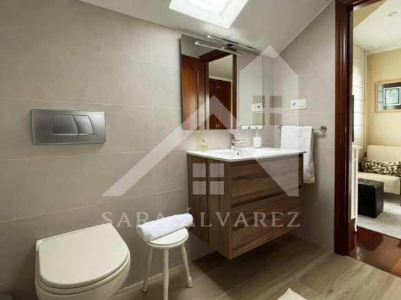 SE VENDE CASA O CHALET DE PIEDRA CON 5 HABITACIONES Y CON VISTAS A LA RIA PROXIMO A PONTEVEDRA