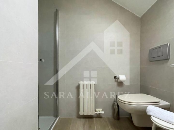 SE VENDE CASA O CHALET DE PIEDRA CON 5 HABITACIONES Y CON VISTAS A LA RIA PROXIMO A PONTEVEDRA