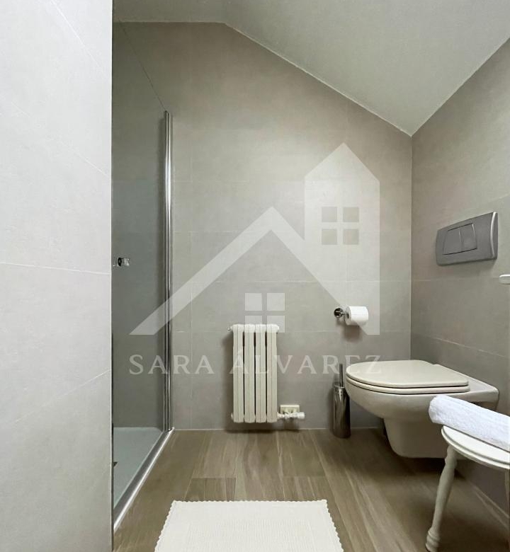 SE VENDE CASA O CHALET DE PIEDRA CON 5 HABITACIONES Y CON VISTAS A LA RIA PROXIMO A PONTEVEDRA